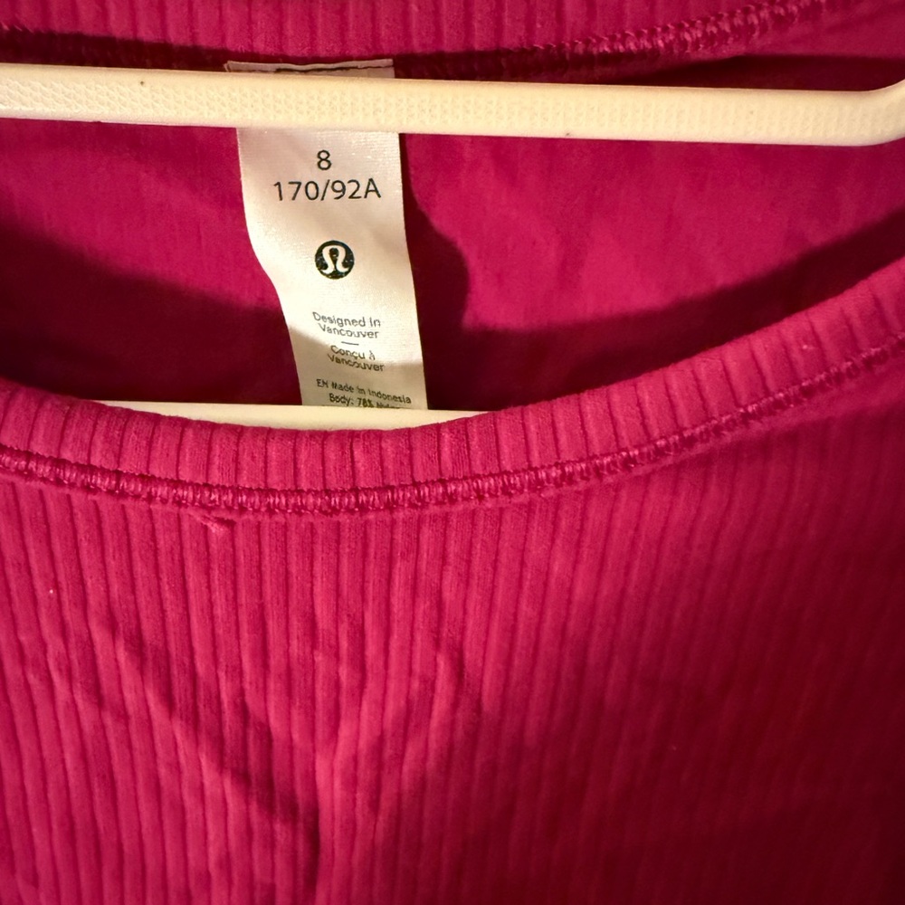 lululemon Magenta Ribbed Ruched Top - Picture 3 of 4